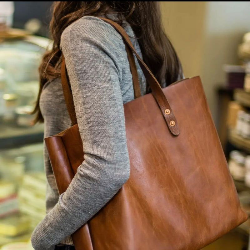 Atlas Leather Tote — Tan