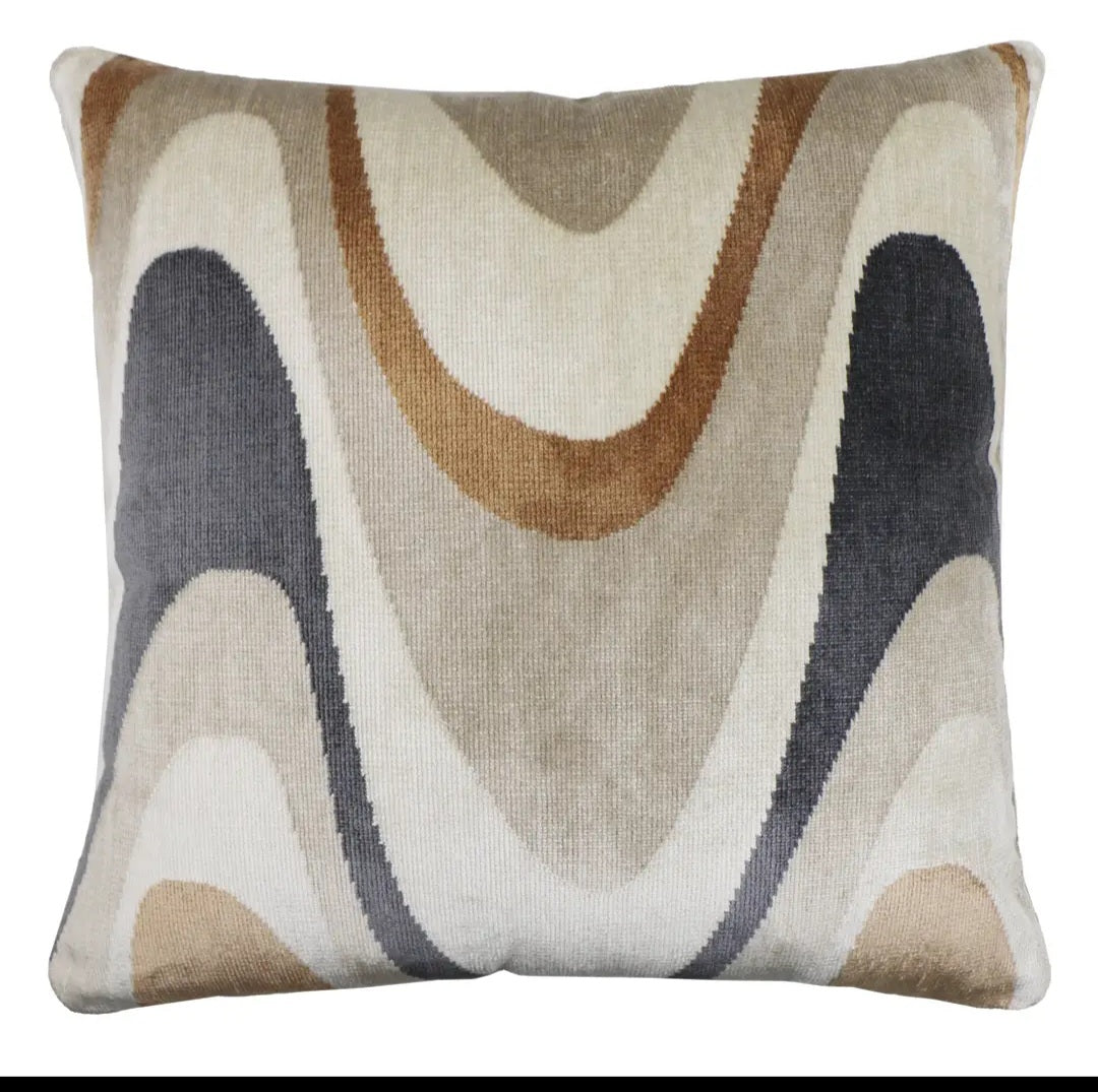 Harlow Velvet Pillow — Umber